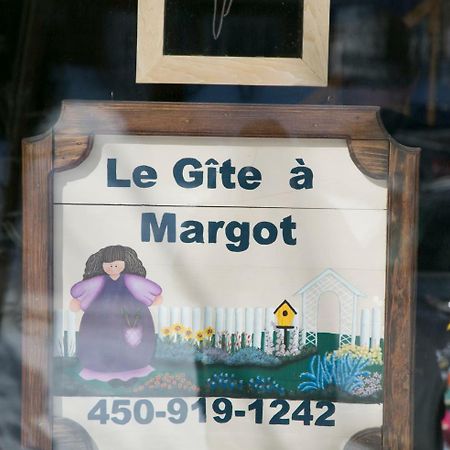 Le Gite A Margot Bromont Exteriör bild